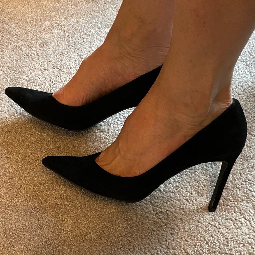 ZIGN Black Suede Heels. Size 8 (US) / 39 (EUR) - Picture 10 of 16